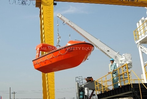 China Marine Gravity Davit Life Boat Davits supplier
